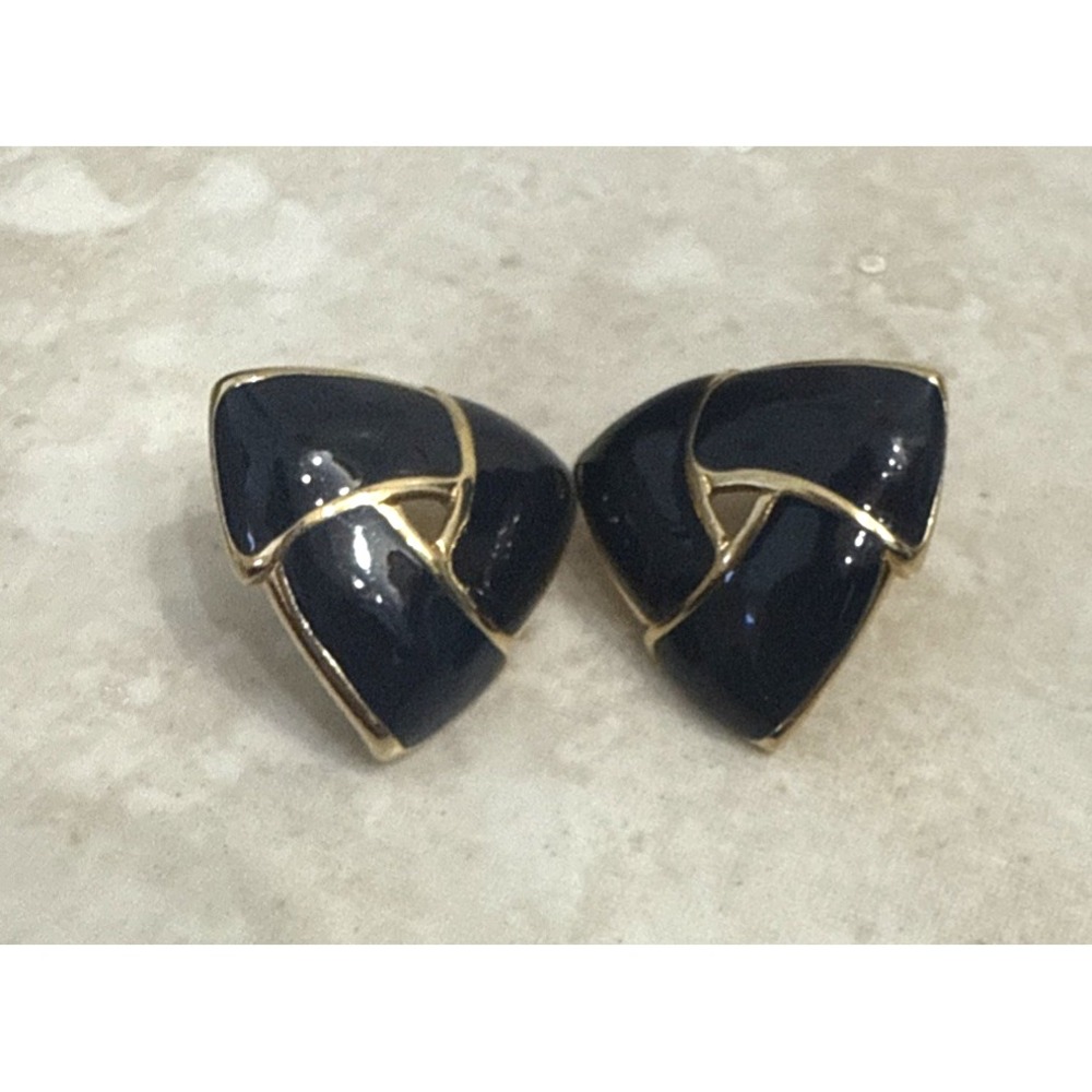 Monet black enamel‎ gold tone triangle clip on earrings Fashion Career Party